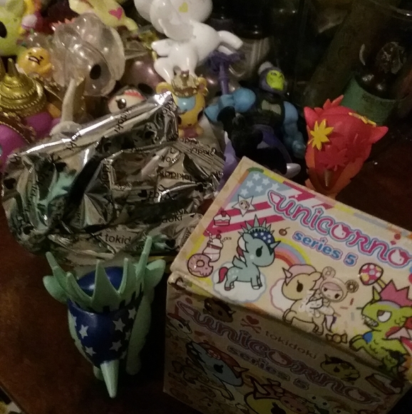 TOKIDOKI - Liberty - from Unicorno Series 5 - with box and flyer - Picture 7 of 10